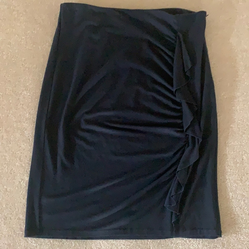 Ann Taylor charcoal gray ruffle skirt 6
